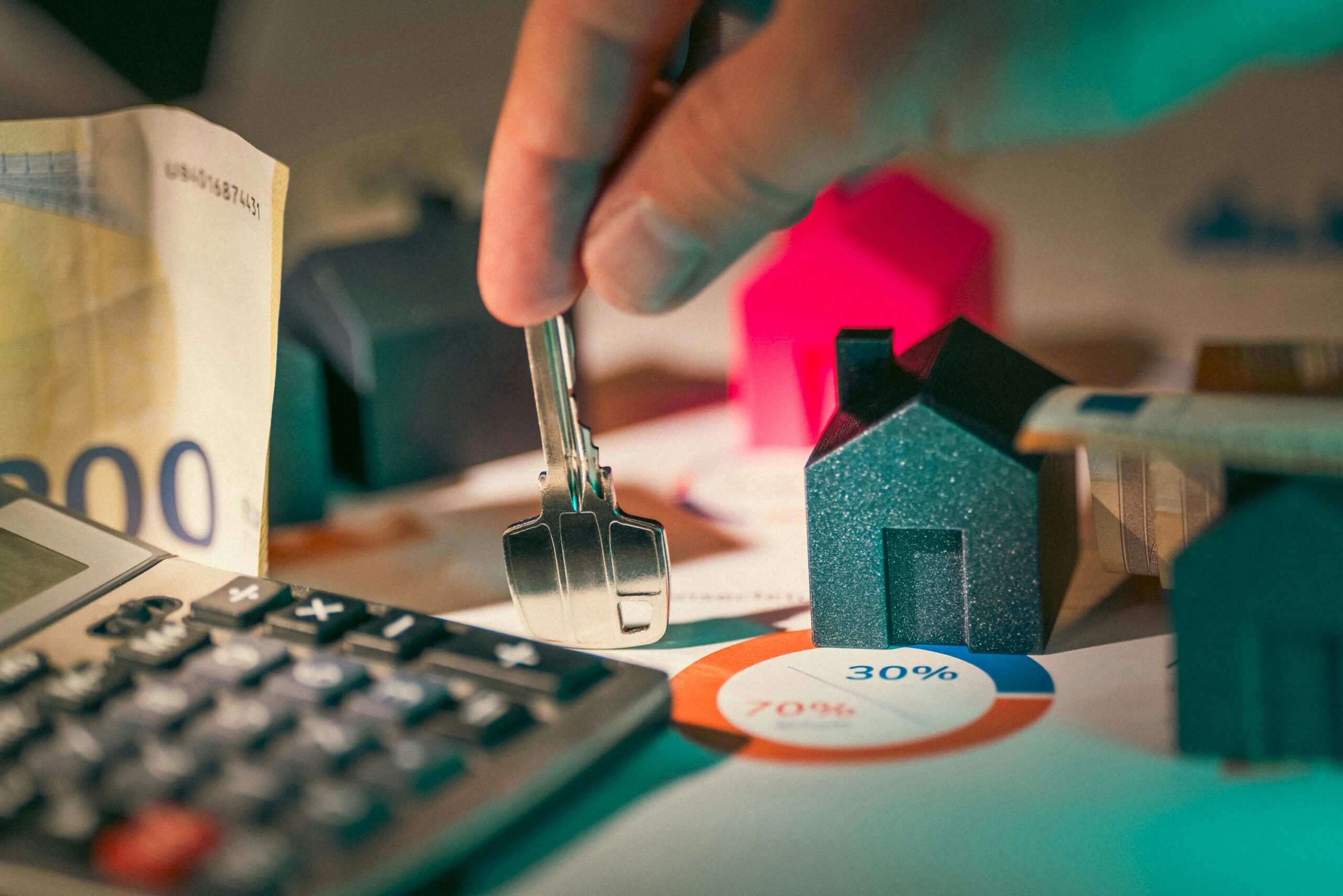 Couple calculant crédit immobilier erreurs coûteuses